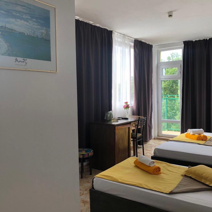 Sunny Varshava Hotel Golden Sands Bagian luar foto